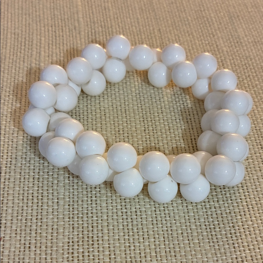 Vintage White Beaded Bracelet